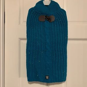 NEW PETRAGEOUS Cable Knit Sweater